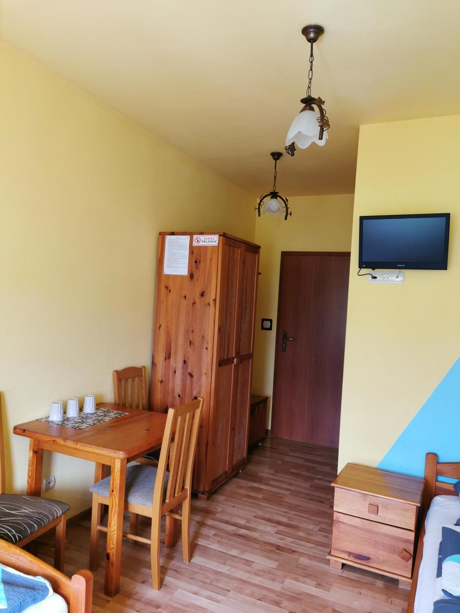 Rezydencja Pod Pieprzowkami Zalesie Gorzyckie Luaran gambar